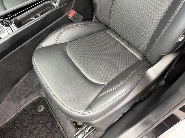 ジープ・コンパス リミテッド 後期モデル 全周囲カメラ ハンズフリーパワーバックドア 革シート 前席シートヒーター 前席パワーシート アダプティブクルーズコントロール オートブレーキホールド オートハイビーム 純正ナビ 禁煙車(43枚目)