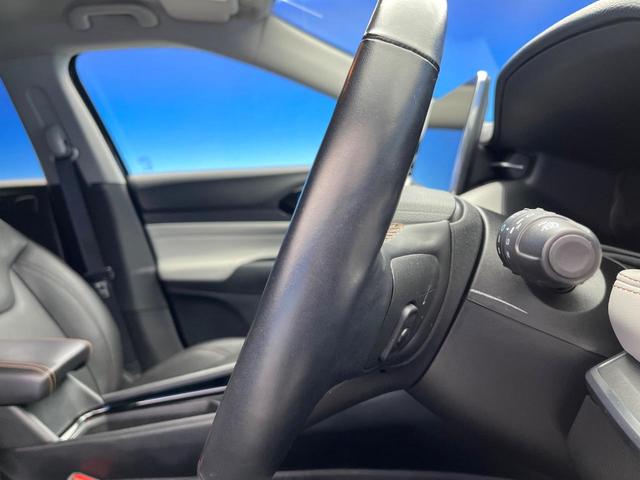 ジープ・コンパス リミテッド 後期モデル 全周囲カメラ ハンズフリーパワーバックドア 革シート 前席シートヒーター 前席パワーシート アダプティブクルーズコントロール オートブレーキホールド オートハイビーム 純正ナビ 禁煙車(47枚目)