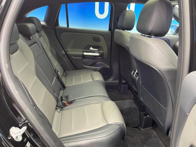 GLAクラス GLA200d 4マチック AMGライン パノラミックスライディングルーフ レザーエクスクルーシブPKG アドバンスドPKG ナビゲーションPKG アンビエントライト フットトランクオープナー ハイビームアシストプラス 地デジTV 禁煙車(14枚目)