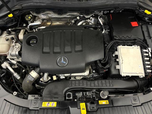GLAクラス GLA200d 4マチック AMGライン パノラミックスライディングルーフ レザーエクスクルーシブPKG アドバンスドPKG ナビゲーションPKG アンビエントライト フットトランクオープナー ハイビームアシストプラス 地デジTV 禁煙車(23枚目)