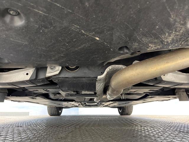 GLAクラス GLA200d 4マチック AMGライン パノラミックスライディングルーフ レザーエクスクルーシブPKG アドバンスドPKG ナビゲーションPKG アンビエントライト フットトランクオープナー ハイビームアシストプラス 地デジTV 禁煙車(25枚目)