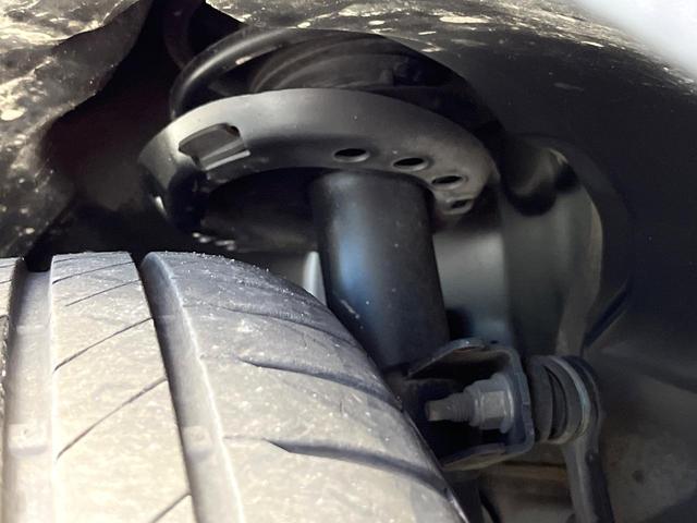 GLAクラス GLA200d 4マチック AMGライン パノラミックスライディングルーフ レザーエクスクルーシブPKG アドバンスドPKG ナビゲーションPKG アンビエントライト フットトランクオープナー ハイビームアシストプラス 地デジTV 禁煙車(29枚目)