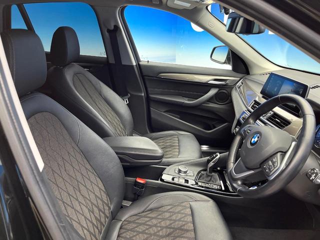 X1 xDrive 18d xライン 後期モデル 4WD 電動リアゲート LEDヘッドランプ オートライト 前席パワーシート 純正18インチアルミ バックカメラ Bluetooth再生 ワンオーナー 禁煙車(10枚目)