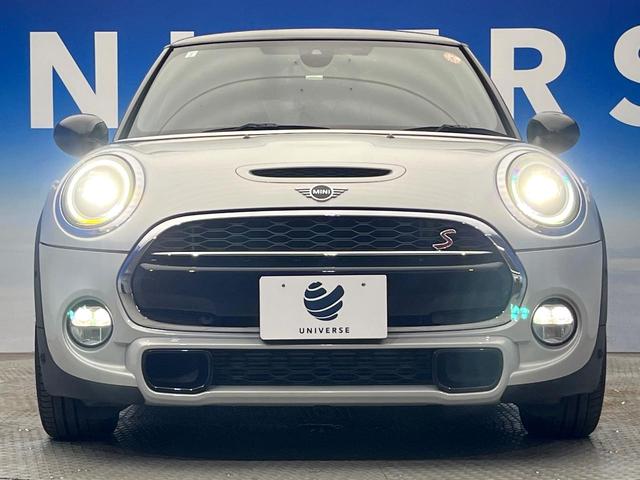 MINI クーパーSD カメラパーキングアシストPKG スポーツドライビングPKG ペッパーPKG アダプディブクルーズ LEDヘッドランプ 純正17インチアルミ バックカメラ Bluetooth再生 禁煙車(14枚目)