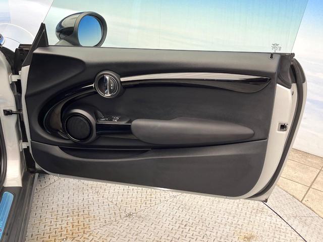 MINI クーパーSD カメラパーキングアシストPKG スポーツドライビングPKG ペッパーPKG アダプディブクルーズ LEDヘッドランプ 純正17インチアルミ バックカメラ Bluetooth再生 禁煙車(37枚目)