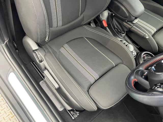 MINI クーパーSD カメラパーキングアシストPKG スポーツドライビングPKG ペッパーPKG アダプディブクルーズ LEDヘッドランプ 純正17インチアルミ バックカメラ Bluetooth再生 禁煙車(40枚目)