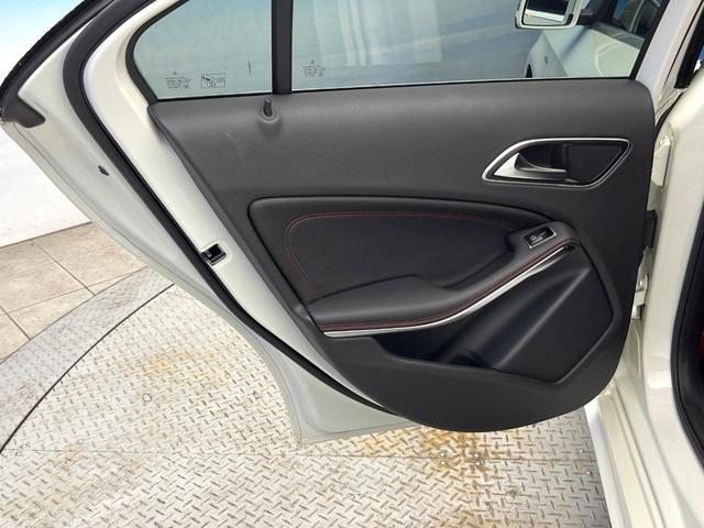 Aクラス A250 シュポルト 4マチック 後期モデル AMGレザーエクスクルーシブパッケージ アダプティブクルーズコントロール クリアランスソナー アダプティブハイビームアシスト LEDヘッドランプ 前席パワーシート 前席シートヒーター(44枚目)