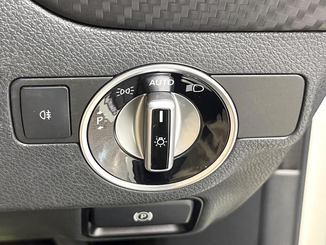 Aクラス A250 シュポルト 4マチック 後期モデル AMGレザーエクスクルーシブパッケージ アダプティブクルーズコントロール クリアランスソナー アダプティブハイビームアシスト LEDヘッドランプ 前席パワーシート 前席シートヒーター(56枚目)