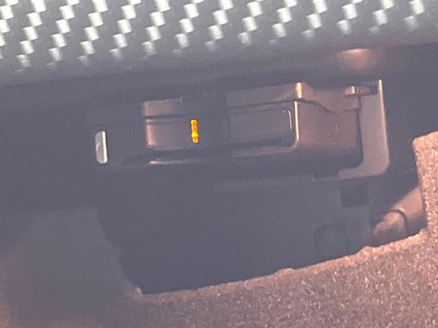 Aクラス A250 シュポルト 4マチック 後期モデル AMGレザーエクスクルーシブパッケージ アダプティブクルーズコントロール クリアランスソナー アダプティブハイビームアシスト LEDヘッドランプ 前席パワーシート 前席シートヒーター(67枚目)