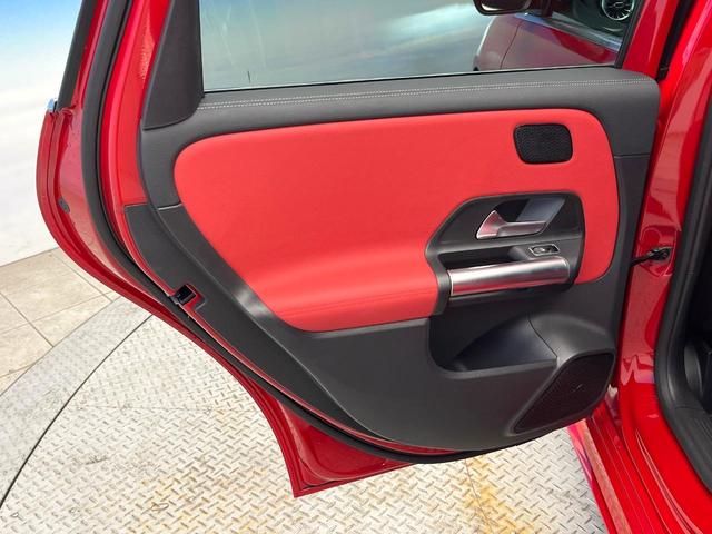 Ｂクラス Ｂ１８０　ＡＭＧライン　ＡＭＧレザーエクスクルーシブＰＫＧ　ナビゲーション‘ＰＫＧ　レーダーセーフティＰＫＧ　ナビゲーションＰＫＧ　アドバンスドＰＫＧ　アダプティブハイビームアシスト　フットトランクオープナー　禁煙車（27枚目）