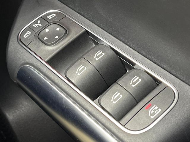 Ｂクラス Ｂ１８０　ＡＭＧライン　ＡＭＧレザーエクスクルーシブＰＫＧ　ナビゲーション‘ＰＫＧ　レーダーセーフティＰＫＧ　ナビゲーションＰＫＧ　アドバンスドＰＫＧ　アダプティブハイビームアシスト　フットトランクオープナー　禁煙車（52枚目）