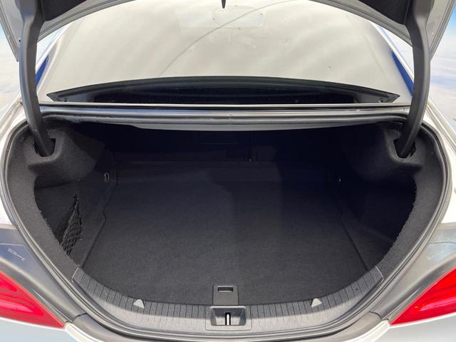 CLAクラス CLA250 4マチック レーダーセーフティPKG AMGレザーエクスクルーシブPKG 革シート シートヒーター デュアルオートエアコン オートマチックハイビーム HIDヘッドライト 純正ナビ バックカメラ 4WD 禁煙車(13枚目)
