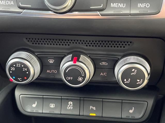 A1スポーツバック ピアニッシモエディション 後期モデル 125台限定特別仕様車 HIDヘッドライト ヘッドランプウォッシャー オートエアコン 前席シートヒーター アドバンスドキー パーキングシステム SSDナビ 地デジTV ETC車載器 禁煙シ(6枚目)