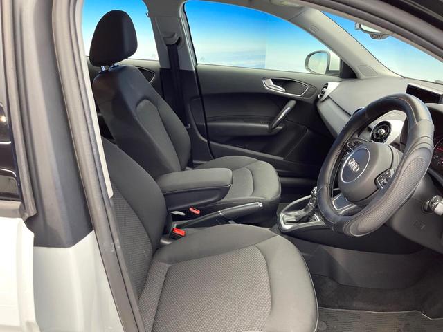 A1スポーツバック ピアニッシモエディション 後期モデル 125台限定特別仕様車 HIDヘッドライト ヘッドランプウォッシャー オートエアコン 前席シートヒーター アドバンスドキー パーキングシステム SSDナビ 地デジTV ETC車載器 禁煙シ(9枚目)