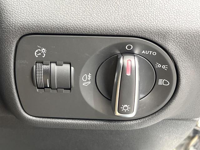 A1スポーツバック ピアニッシモエディション 後期モデル 125台限定特別仕様車 HIDヘッドライト ヘッドランプウォッシャー オートエアコン 前席シートヒーター アドバンスドキー パーキングシステム SSDナビ 地デジTV ETC車載器 禁煙シ(48枚目)