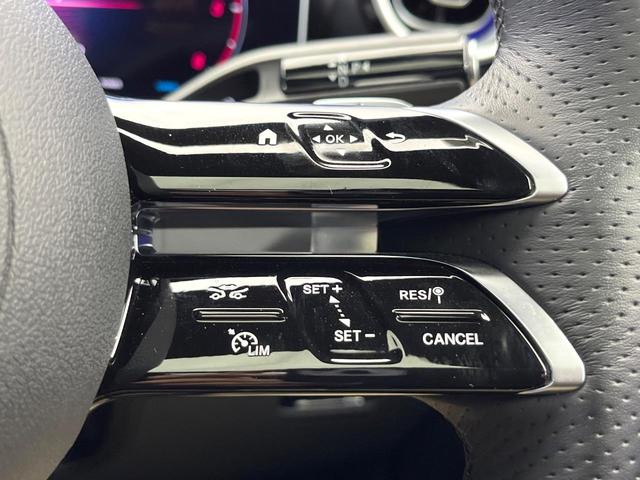 ●レーダークルーズコントロール：前の車との車間距離を一定にとりつつ、一定速度で自動走行してくれる次世代のクルーズコントロール！主に高速道路や自動車専用道路で使用する便利な機能です！