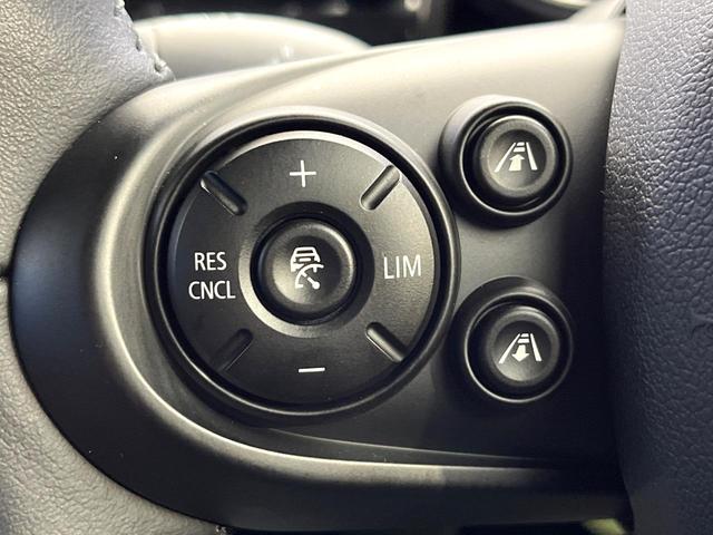 MINI クーパーS クラブマン ペッパーPKG アダプディブクルーズコントロール アダプディブLED オートライト リアビューカメラ 純正17インチアルミ Bluetooth再生 禁煙車(6枚目)