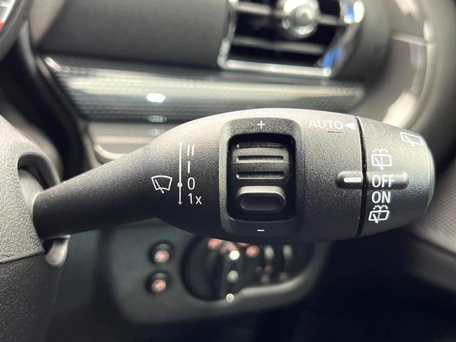 MINI クーパーS クラブマン ペッパーPKG アダプディブクルーズコントロール アダプディブLED オートライト リアビューカメラ 純正17インチアルミ Bluetooth再生 禁煙車(7枚目)