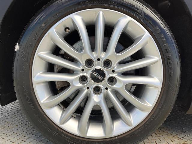 MINI クーパーS クラブマン ペッパーPKG アダプディブクルーズコントロール アダプディブLED オートライト リアビューカメラ 純正17インチアルミ Bluetooth再生 禁煙車(37枚目)