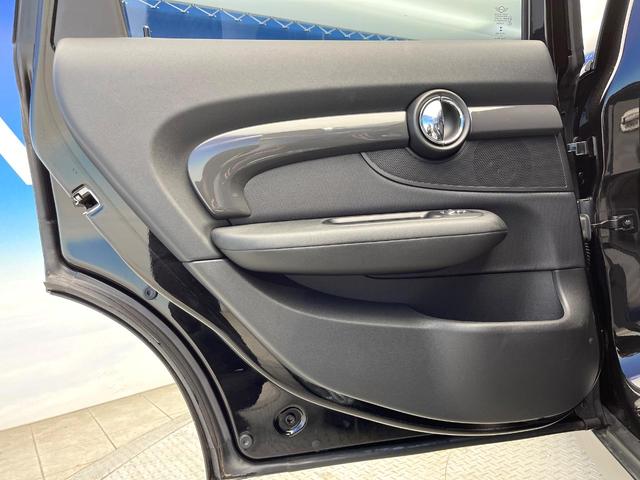 MINI クーパーS クラブマン ペッパーPKG アダプディブクルーズコントロール アダプディブLED オートライト リアビューカメラ 純正17インチアルミ Bluetooth再生 禁煙車(42枚目)