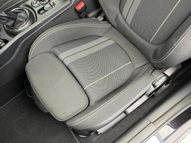 MINI クーパーS クラブマン ペッパーPKG アダプディブクルーズコントロール アダプディブLED オートライト リアビューカメラ 純正17インチアルミ Bluetooth再生 禁煙車(45枚目)