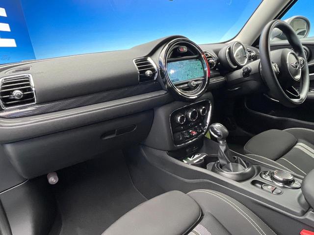 MINI クーパーS クラブマン ペッパーPKG アダプディブクルーズコントロール アダプディブLED オートライト リアビューカメラ 純正17インチアルミ Bluetooth再生 禁煙車(48枚目)