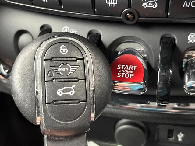 MINI クーパーS クラブマン ペッパーPKG アダプディブクルーズコントロール アダプディブLED オートライト リアビューカメラ 純正17インチアルミ Bluetooth再生 禁煙車(64枚目)