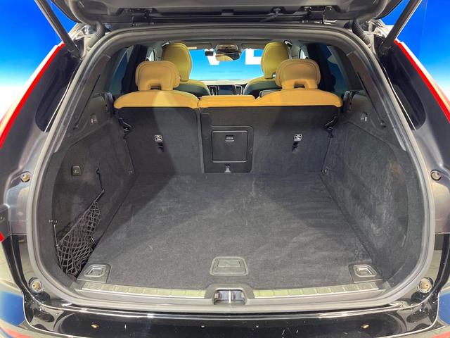 ●トランクルーム：趣味が広がる収容スペース！これだけの広さがあればお買い物やレジャーなどにも最適です！使用感も少なくきれいな状態を維持しております。