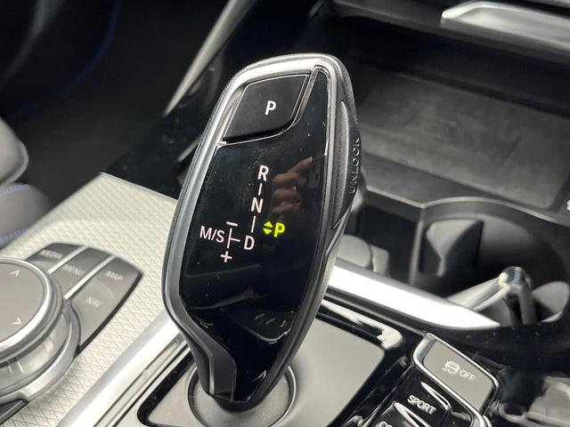 X3 xDrive 20d Mスポーツ 4WD ヘッドアップディスプレイ 全周囲カメラ パワーバックドア アダプディブクルーズ 純正19インチアルミ 前席パワーシート シートヒーター Bluetooth再生 ワンオーナー 禁煙車(12枚目)