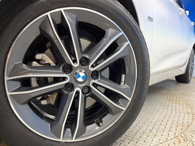 ●純正１７インチアルミホイール：輸入車ならではの卓越した走りを支えるホイールと足回りです！日本車の走りに慣れている方にもぜひ体感して頂きたいほど、高いレベルでまとまっています！