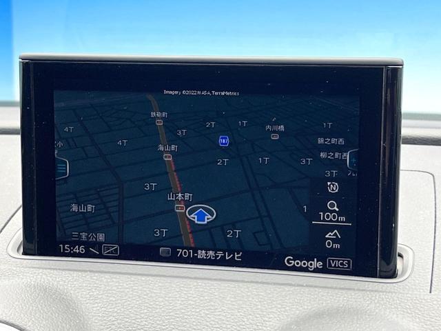 ●純正ナビ：一体感のあるナビは、高級感ある車内を演出してくれます。オーディオ機能も充実しておりますので、運転もより楽しめます♪