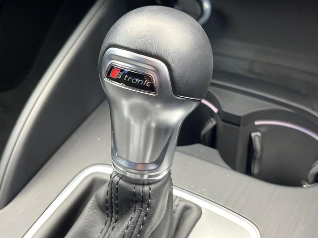 ●シフトノブの使用感も少なく、良好な状態です。