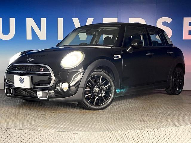 ＭＩＮＩ クーパーＳ　ライトＰＫＧ　アダプティブＬＥＤヘッドランプ　ＥＴＣ内蔵ルームミラー　デュアルオートエアコン　クルーズコントロール　純正ナビ　スマートキー　Ｂｌｕｅｔｏｏｔｈ　ＵＳＢ端子　禁煙車（14枚目）