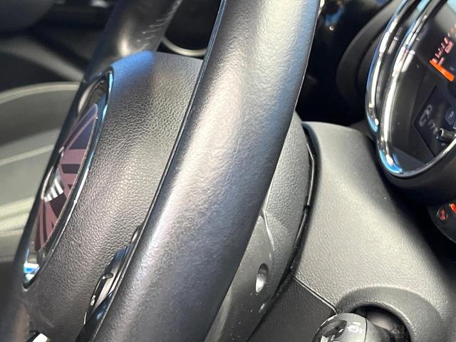 ＭＩＮＩ クーパーＳ　ライトＰＫＧ　アダプティブＬＥＤヘッドランプ　ＥＴＣ内蔵ルームミラー　デュアルオートエアコン　クルーズコントロール　純正ナビ　スマートキー　Ｂｌｕｅｔｏｏｔｈ　ＵＳＢ端子　禁煙車（48枚目）