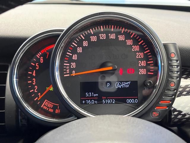 ＭＩＮＩ クーパーＳ　ライトＰＫＧ　アダプティブＬＥＤヘッドランプ　ＥＴＣ内蔵ルームミラー　デュアルオートエアコン　クルーズコントロール　純正ナビ　スマートキー　Ｂｌｕｅｔｏｏｔｈ　ＵＳＢ端子　禁煙車（51枚目）