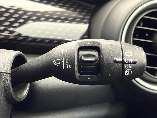 ＭＩＮＩ クーパーＳ　ライトＰＫＧ　アダプティブＬＥＤヘッドランプ　ＥＴＣ内蔵ルームミラー　デュアルオートエアコン　クルーズコントロール　純正ナビ　スマートキー　Ｂｌｕｅｔｏｏｔｈ　ＵＳＢ端子　禁煙車（52枚目）