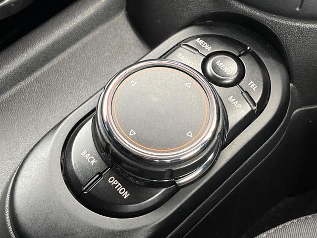 ＭＩＮＩ クーパーＳ　ライトＰＫＧ　アダプティブＬＥＤヘッドランプ　ＥＴＣ内蔵ルームミラー　デュアルオートエアコン　クルーズコントロール　純正ナビ　スマートキー　Ｂｌｕｅｔｏｏｔｈ　ＵＳＢ端子　禁煙車（60枚目）