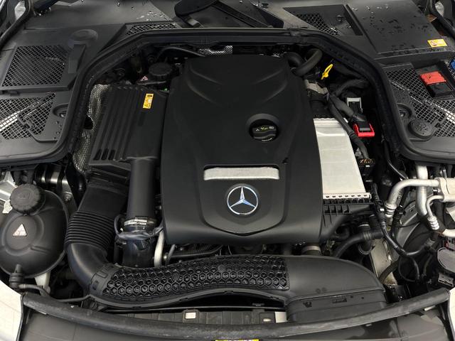 Ｃクラス Ｃ２００アバンギャルド　ベーシックＰＫＧ　レーダーセーフティＰＫＧ　ハーフレザーシート　前席シートヒーター　運転席メモリー付パワーシート　オートマチックハイビーム　プライバシーガラス　純正ナビ　バックカメラ　地デジＴＶ　禁煙（20枚目）