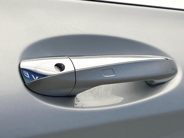 Ｃクラス Ｃ２００アバンギャルド　ベーシックＰＫＧ　レーダーセーフティＰＫＧ　ハーフレザーシート　前席シートヒーター　運転席メモリー付パワーシート　オートマチックハイビーム　プライバシーガラス　純正ナビ　バックカメラ　地デジＴＶ　禁煙（24枚目）