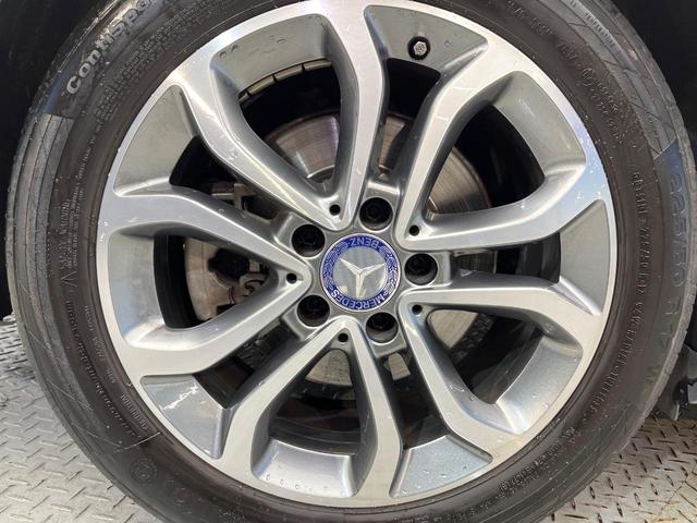 Ｃクラス Ｃ２００アバンギャルド　ベーシックＰＫＧ　レーダーセーフティＰＫＧ　ハーフレザーシート　前席シートヒーター　運転席メモリー付パワーシート　オートマチックハイビーム　プライバシーガラス　純正ナビ　バックカメラ　地デジＴＶ　禁煙（30枚目）