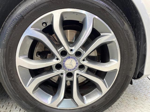 Ｃクラス Ｃ２００アバンギャルド　ベーシックＰＫＧ　レーダーセーフティＰＫＧ　ハーフレザーシート　前席シートヒーター　運転席メモリー付パワーシート　オートマチックハイビーム　プライバシーガラス　純正ナビ　バックカメラ　地デジＴＶ　禁煙（32枚目）