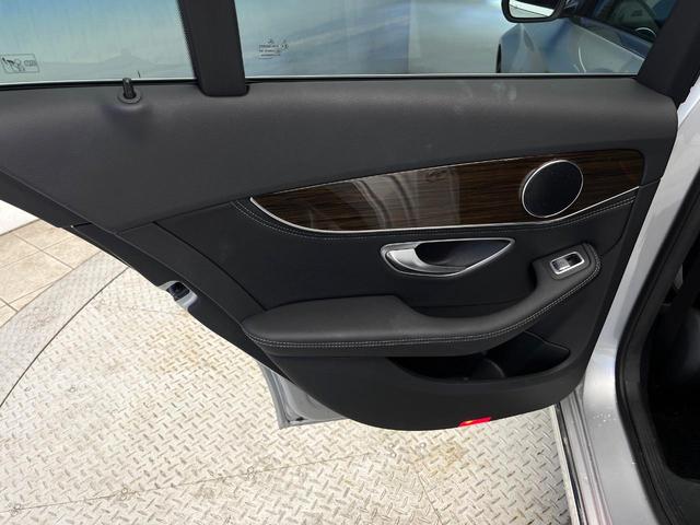 Ｃクラス Ｃ２００アバンギャルド　ベーシックＰＫＧ　レーダーセーフティＰＫＧ　ハーフレザーシート　前席シートヒーター　運転席メモリー付パワーシート　オートマチックハイビーム　プライバシーガラス　純正ナビ　バックカメラ　地デジＴＶ　禁煙（36枚目）