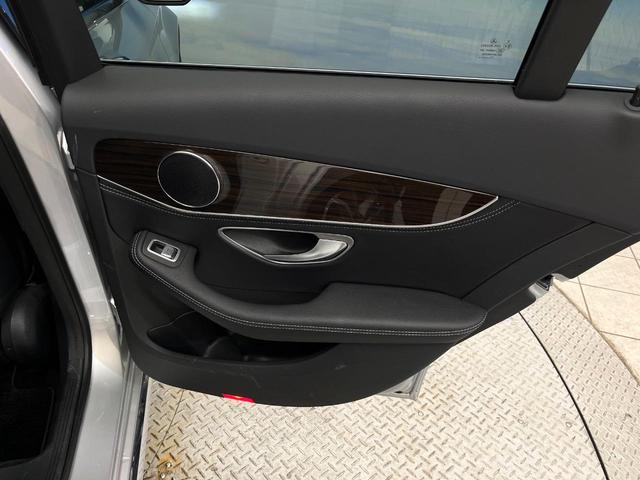 Ｃクラス Ｃ２００アバンギャルド　ベーシックＰＫＧ　レーダーセーフティＰＫＧ　ハーフレザーシート　前席シートヒーター　運転席メモリー付パワーシート　オートマチックハイビーム　プライバシーガラス　純正ナビ　バックカメラ　地デジＴＶ　禁煙（37枚目）