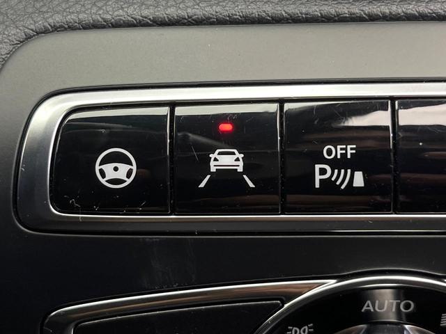 Ｃクラス Ｃ２００アバンギャルド　ベーシックＰＫＧ　レーダーセーフティＰＫＧ　ハーフレザーシート　前席シートヒーター　運転席メモリー付パワーシート　オートマチックハイビーム　プライバシーガラス　純正ナビ　バックカメラ　地デジＴＶ　禁煙（53枚目）