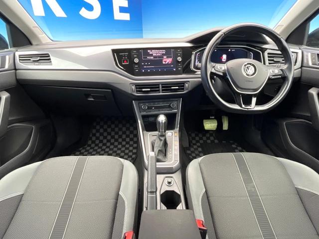 ポロ ＴＳＩ　Ｒライン　セーフティＰＫＧ　ディスカバープロＰＫＧ　テクノロジーＰＫＧ　バックカメラ　アダプティブクルーズコントロール　ＬＥＤヘッドランプ　スポーツサスペンション　レインセンサー　デュアルオートエアコン　禁煙車（2枚目）