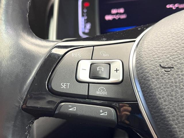 ポロ ＴＳＩ　Ｒライン　セーフティＰＫＧ　ディスカバープロＰＫＧ　テクノロジーＰＫＧ　バックカメラ　アダプティブクルーズコントロール　ＬＥＤヘッドランプ　スポーツサスペンション　レインセンサー　デュアルオートエアコン　禁煙車（4枚目）