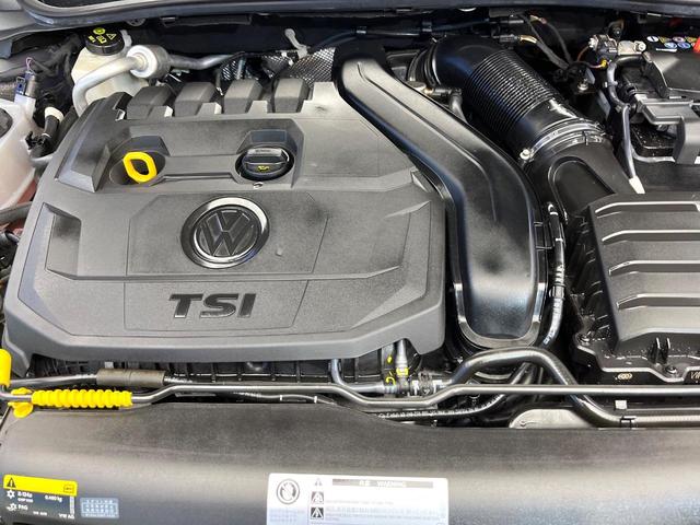 ポロ ＴＳＩ　Ｒライン　セーフティＰＫＧ　ディスカバープロＰＫＧ　テクノロジーＰＫＧ　バックカメラ　アダプティブクルーズコントロール　ＬＥＤヘッドランプ　スポーツサスペンション　レインセンサー　デュアルオートエアコン　禁煙車（21枚目）