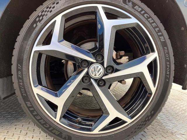 ポロ ＴＳＩ　Ｒライン　セーフティＰＫＧ　ディスカバープロＰＫＧ　テクノロジーＰＫＧ　バックカメラ　アダプティブクルーズコントロール　ＬＥＤヘッドランプ　スポーツサスペンション　レインセンサー　デュアルオートエアコン　禁煙車（33枚目）