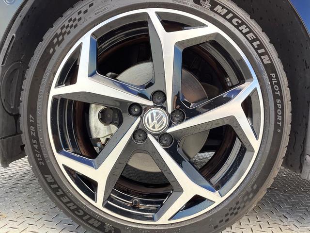 ポロ ＴＳＩ　Ｒライン　セーフティＰＫＧ　ディスカバープロＰＫＧ　テクノロジーＰＫＧ　バックカメラ　アダプティブクルーズコントロール　ＬＥＤヘッドランプ　スポーツサスペンション　レインセンサー　デュアルオートエアコン　禁煙車（34枚目）