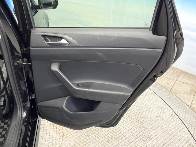 ポロ ＴＳＩ　Ｒライン　セーフティＰＫＧ　ディスカバープロＰＫＧ　テクノロジーＰＫＧ　バックカメラ　アダプティブクルーズコントロール　ＬＥＤヘッドランプ　スポーツサスペンション　レインセンサー　デュアルオートエアコン　禁煙車（39枚目）